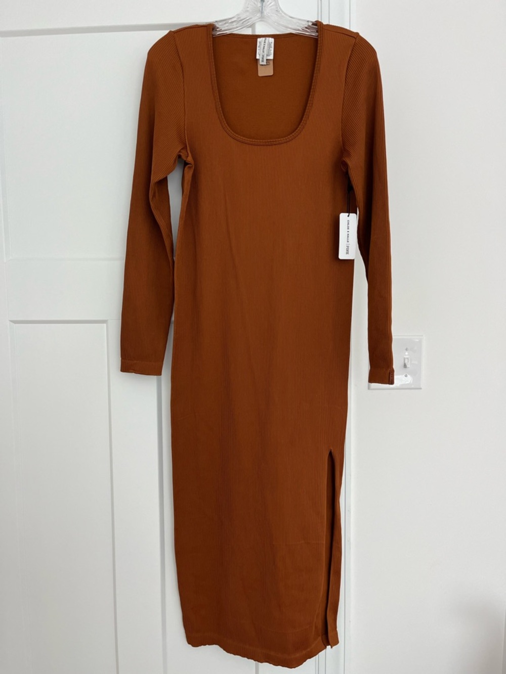 Chloe x Halle VS Pink Ribbed Midi Dress Rust Brown Long Sleeve Slit Bodycon XL